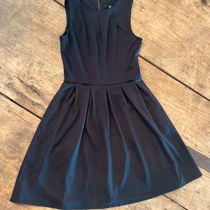 Black Dress with Zipper 🖤